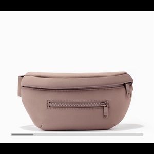 NWT Dagne Dover Ace Fanny Pack Dune